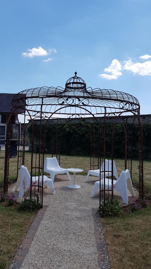 Ferme Du Chateau Monampteuil Экстерьер фото